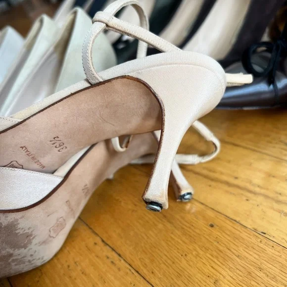 Lot of 12 Manolo Blahniks ALL NEED HEEL TIP REPAIR Sz 36.5, 37, & 36 - Picture 6 of 10
